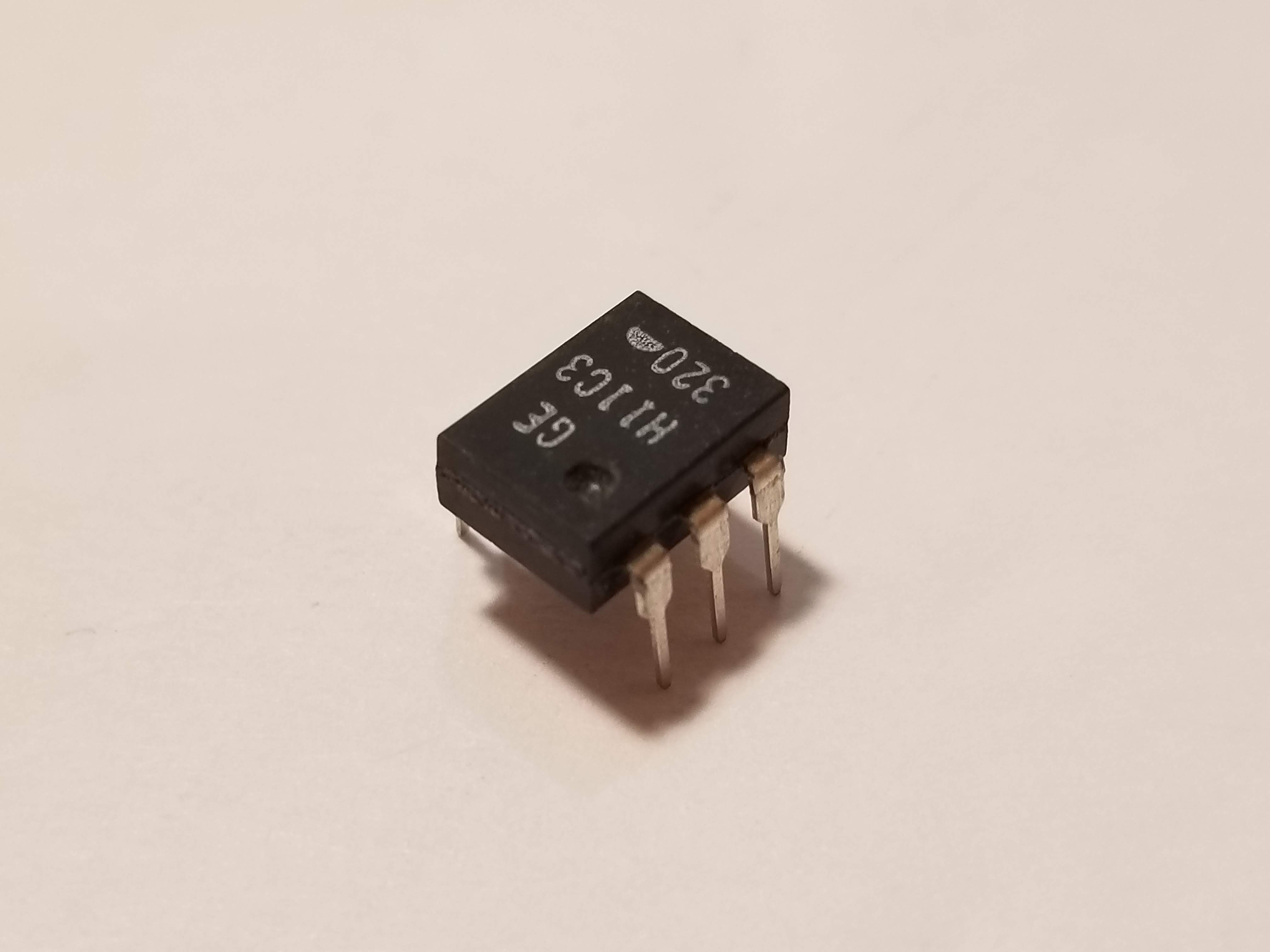 Picture of H11C3 SCR Output Optoisolator