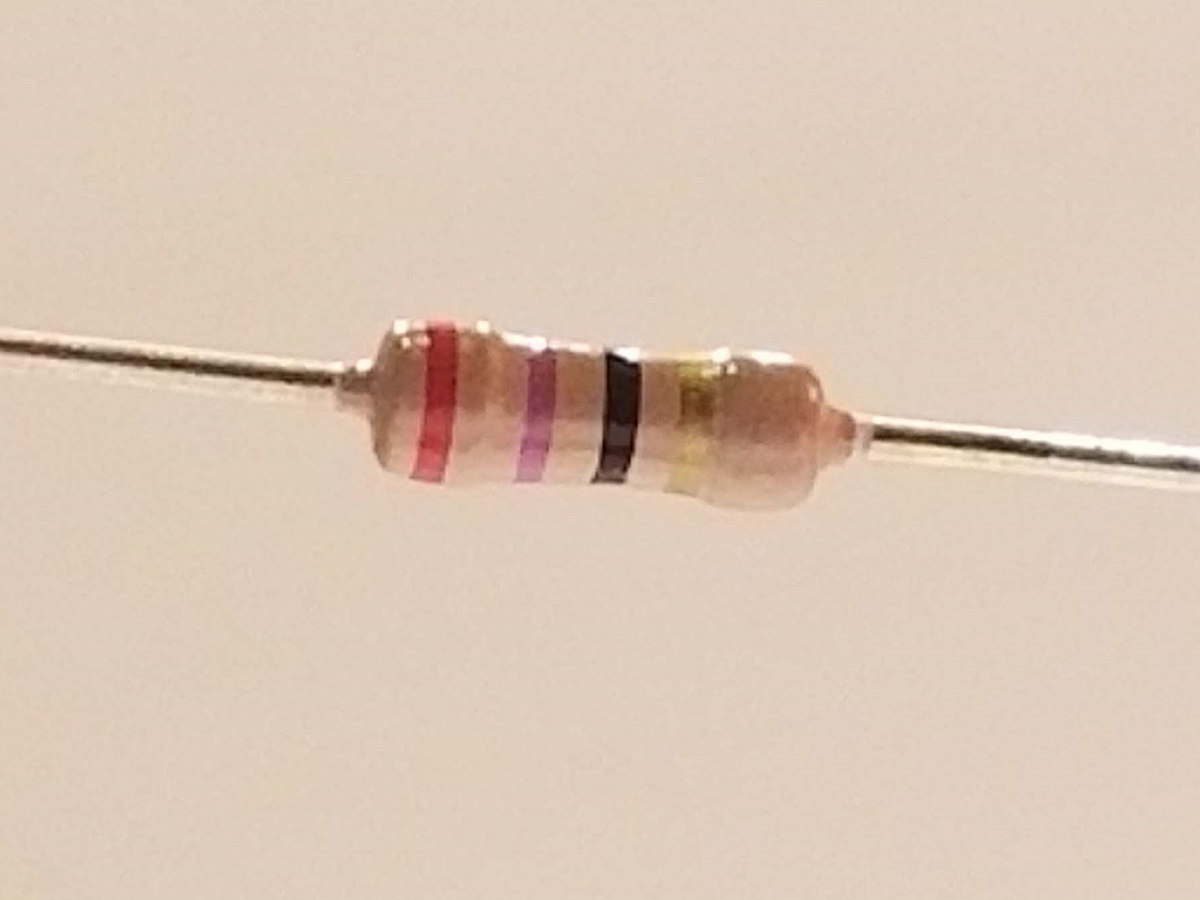 Picture of 27 Ohm Resistor