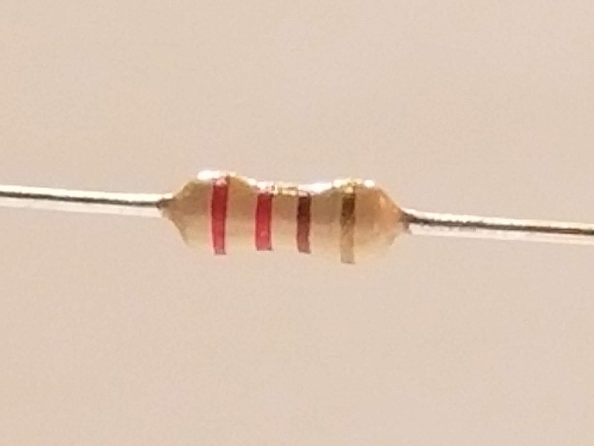 Picture of 220 Ohm Resistor