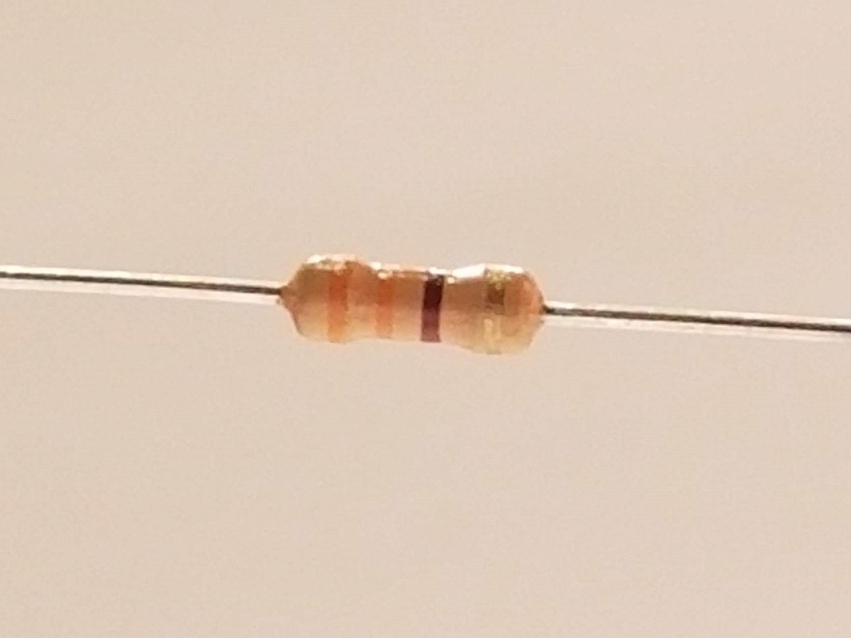 Picture of 330 Ohm Resistor