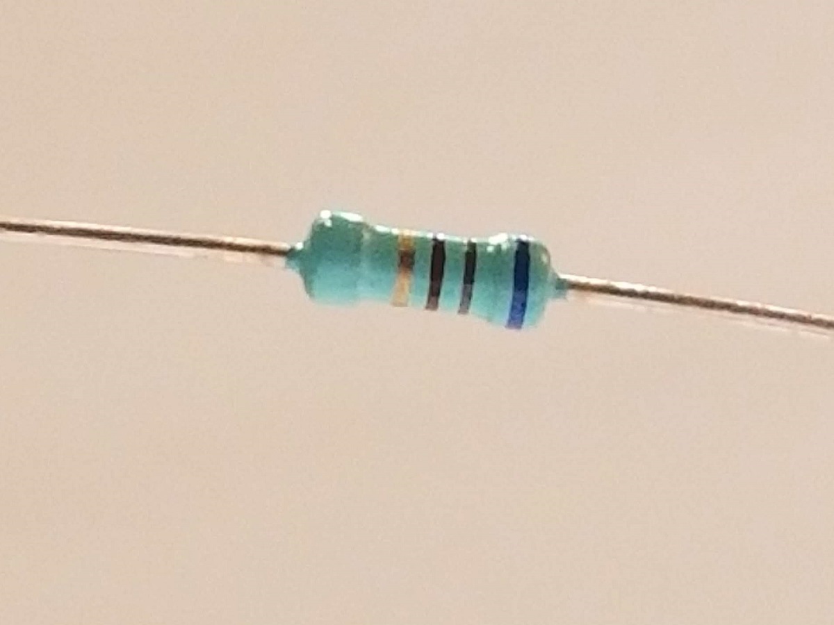 Picture of 680 Ohm Resistor