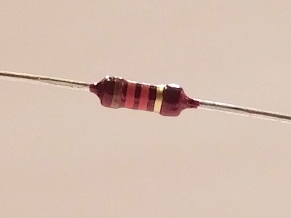Picture of 1.2k Ohm Resistor