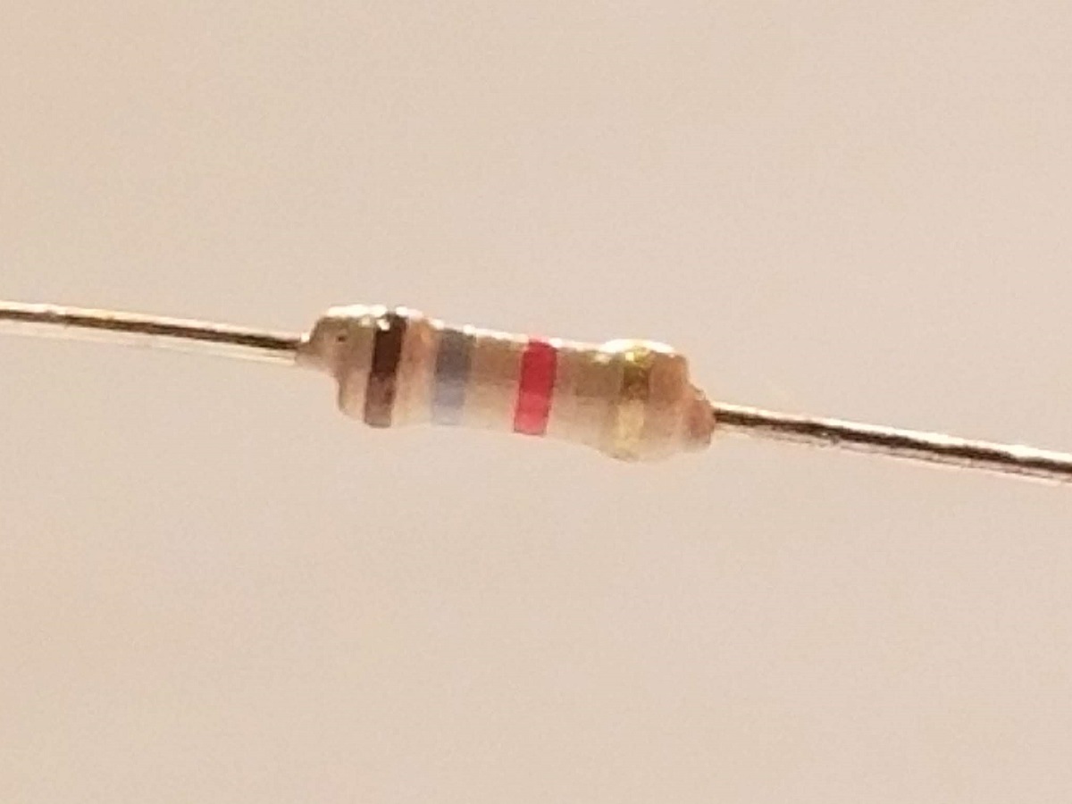 Picture of 1.8k Ohm Resistor