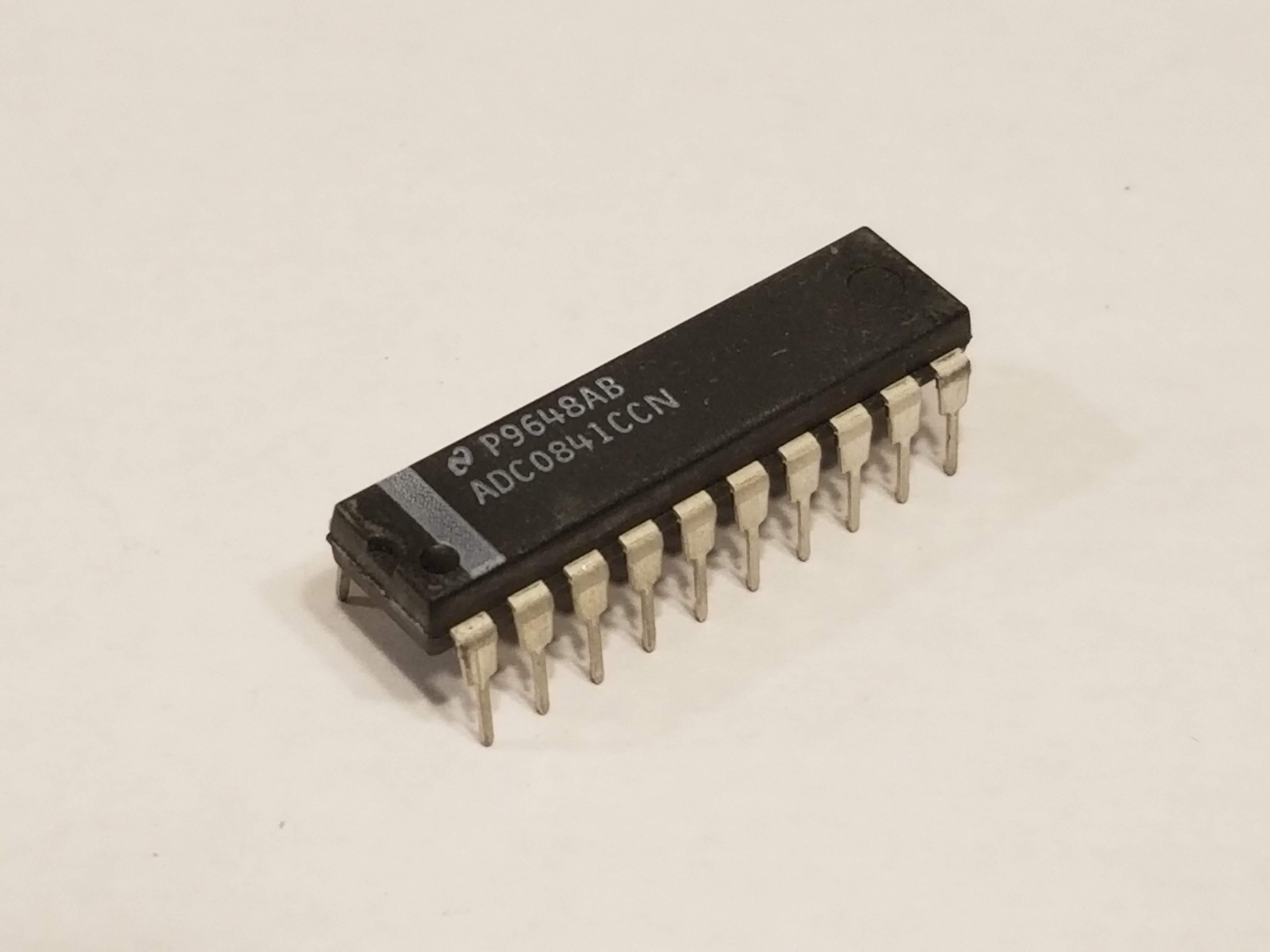 Picture of ADC0841 8-bit ADC