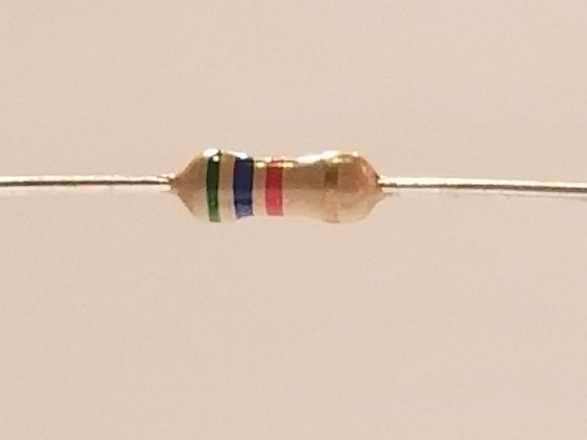 Picture of 5.6k Ohm Resistor