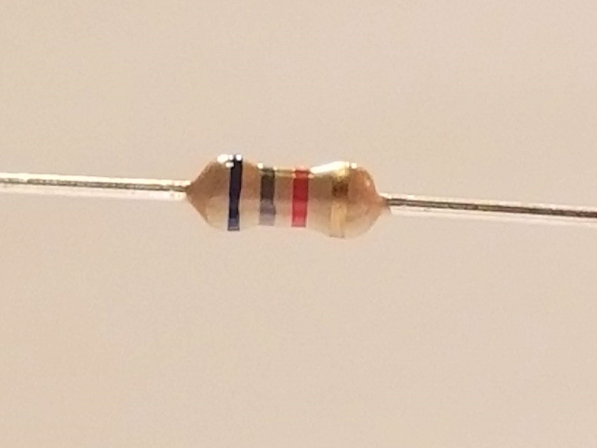 Picture of 6.8k Ohm Resistor