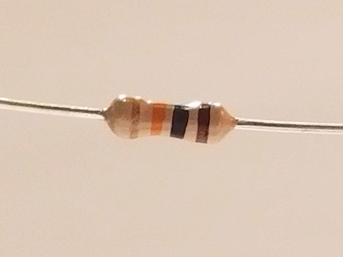Picture of 10k Ohm Resistor