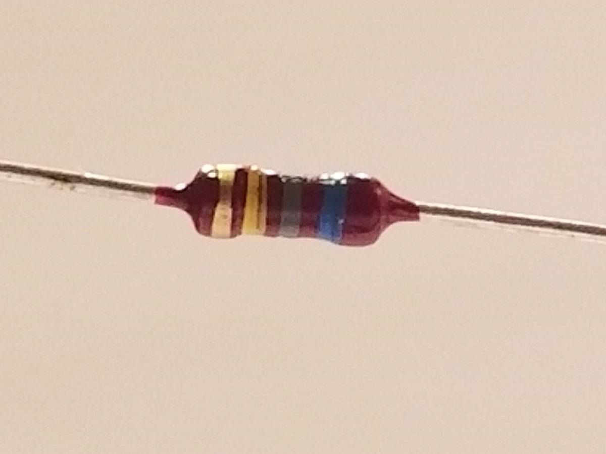 Picture of 680k Ohm Resistor