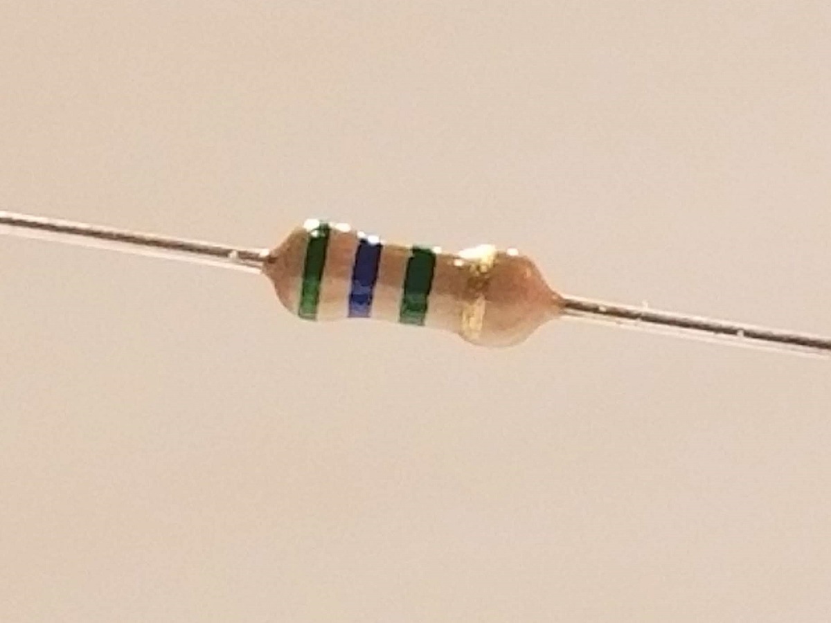 Picture of 5.6M Ohm Resistor