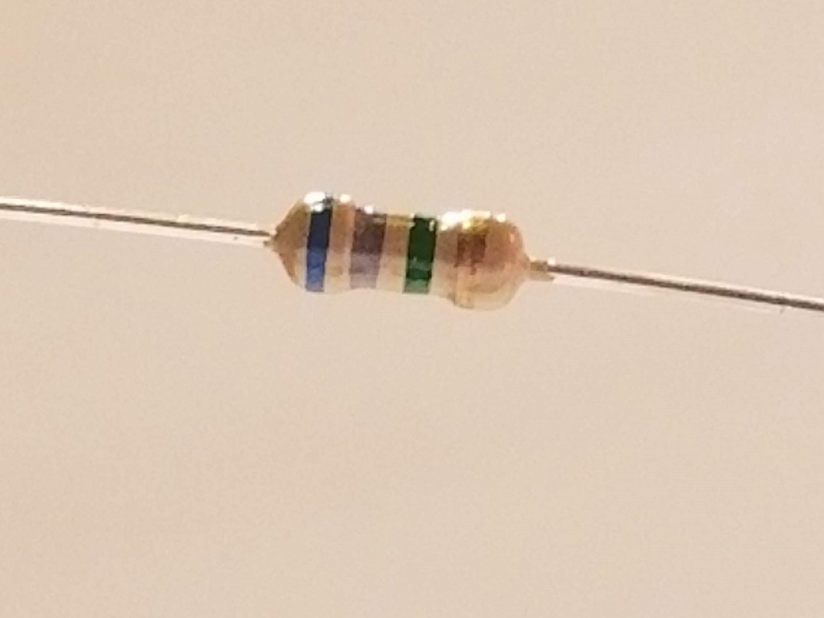 Picture of 6.8M Ohm Resistor