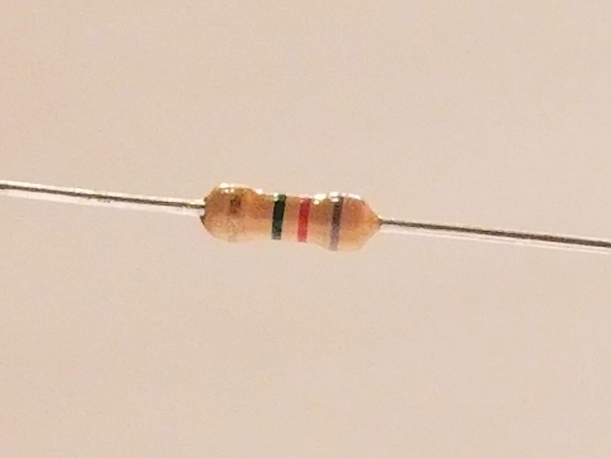 Picture of 8.2M Ohm Resistor