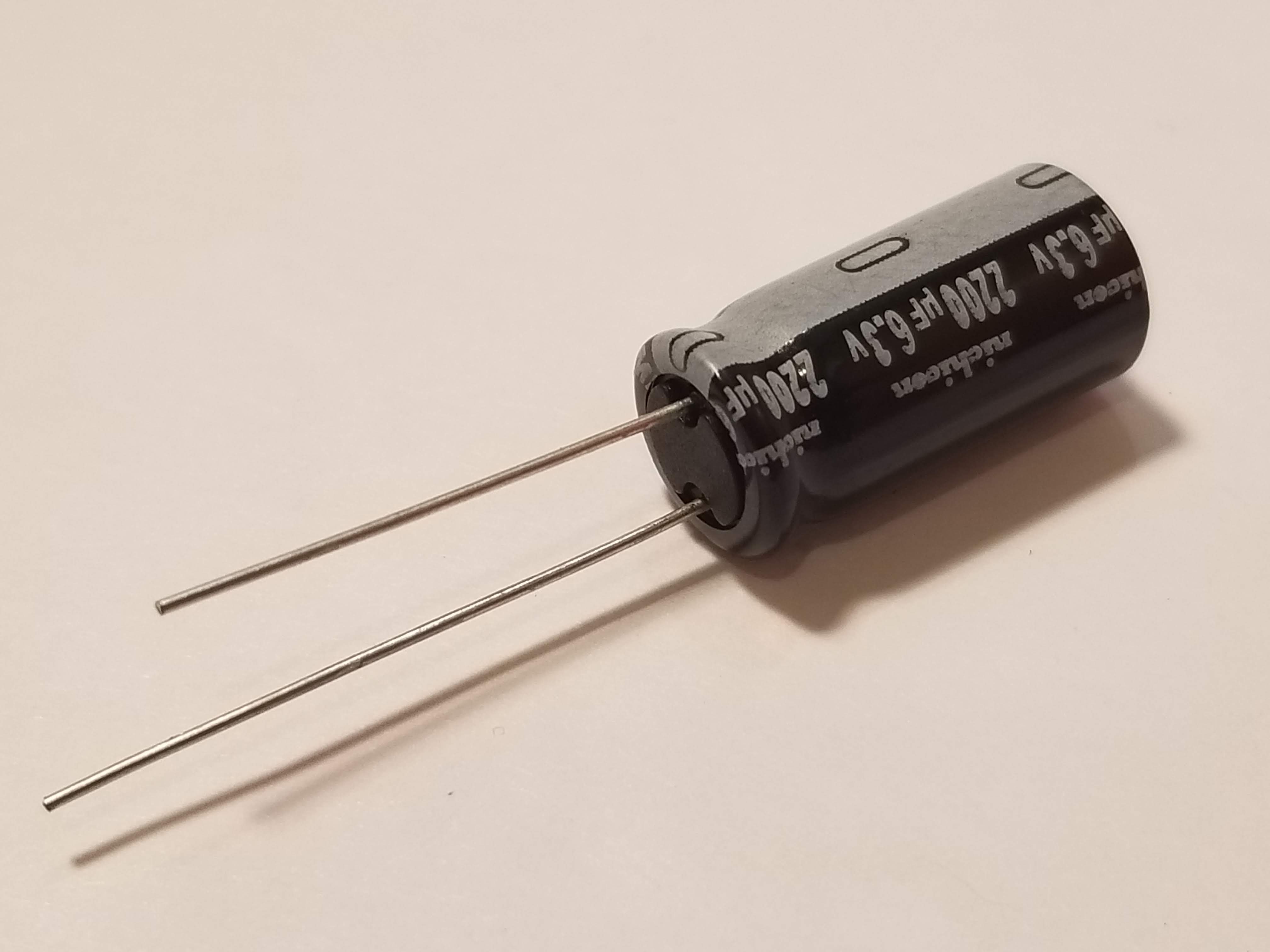 Picture of 2200uF Electrolytic Capacitor