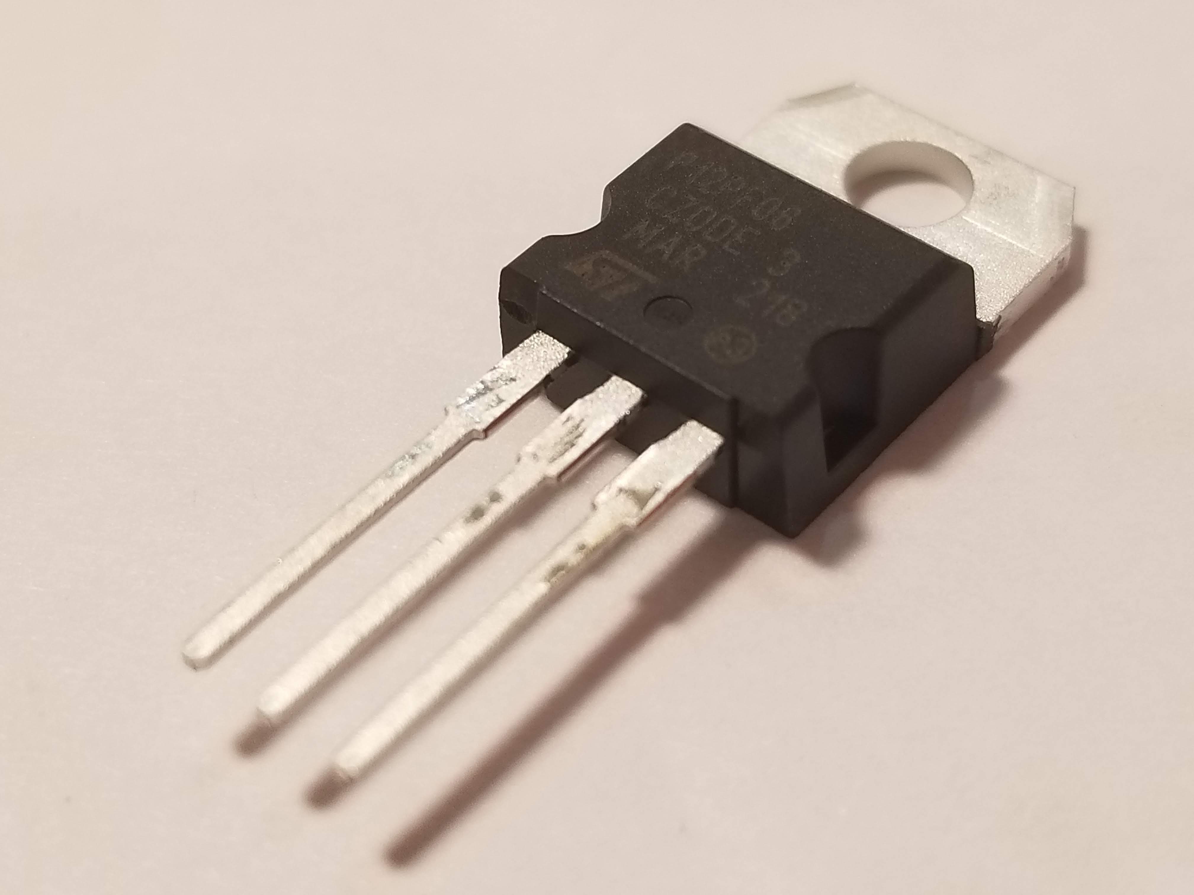 Picture of STP12PF06 P MOSFET, 60V, 12A,  GDS