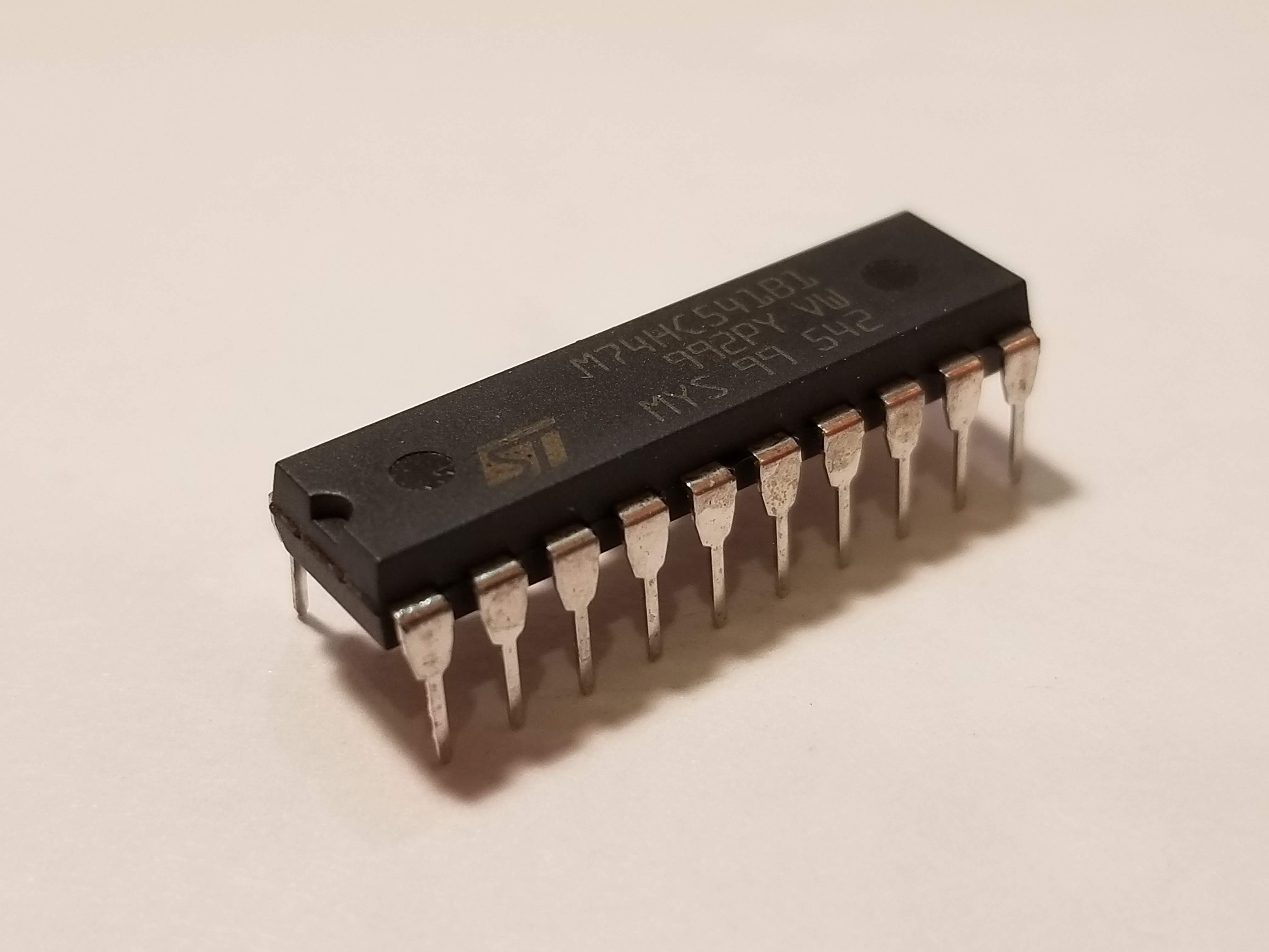 Picture of 74541 Octal Line Driver w/ Tristate Ouptus