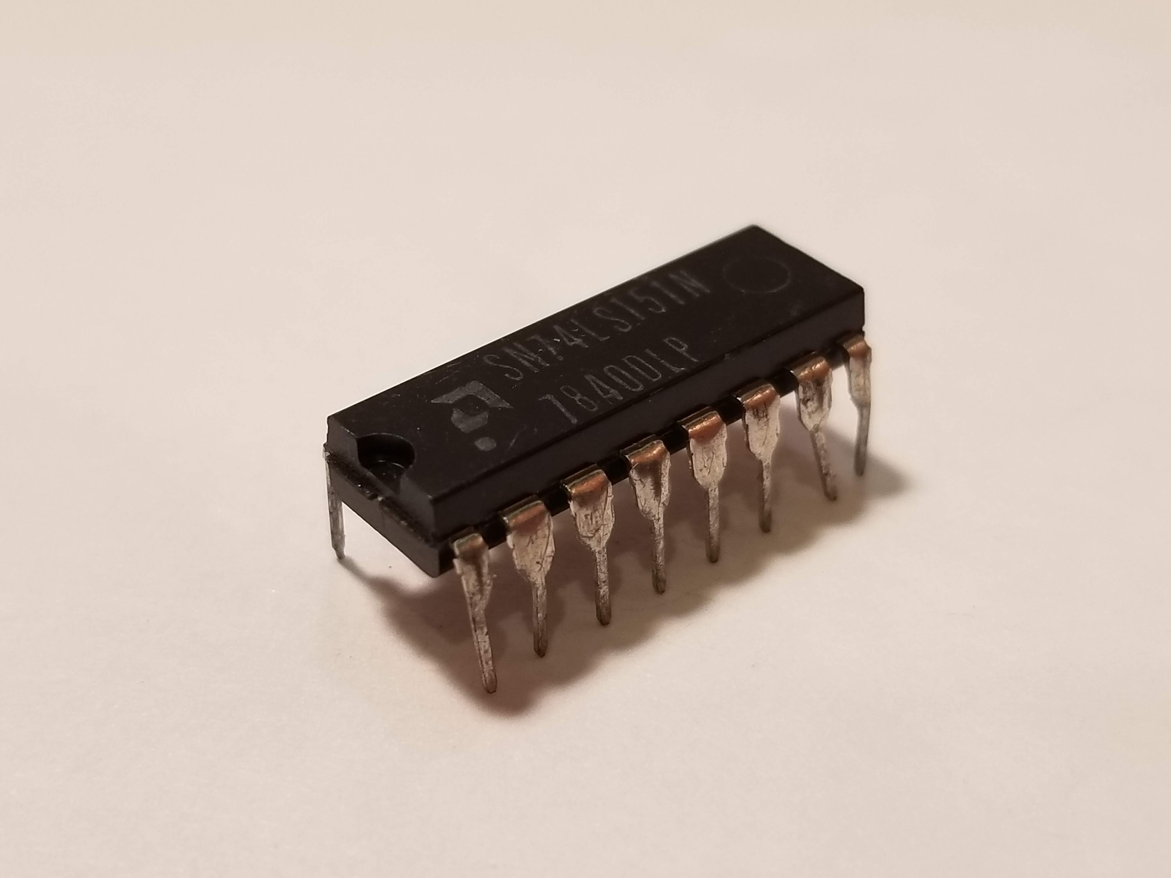 Picture of 74151 8-to-1 Multiplexer