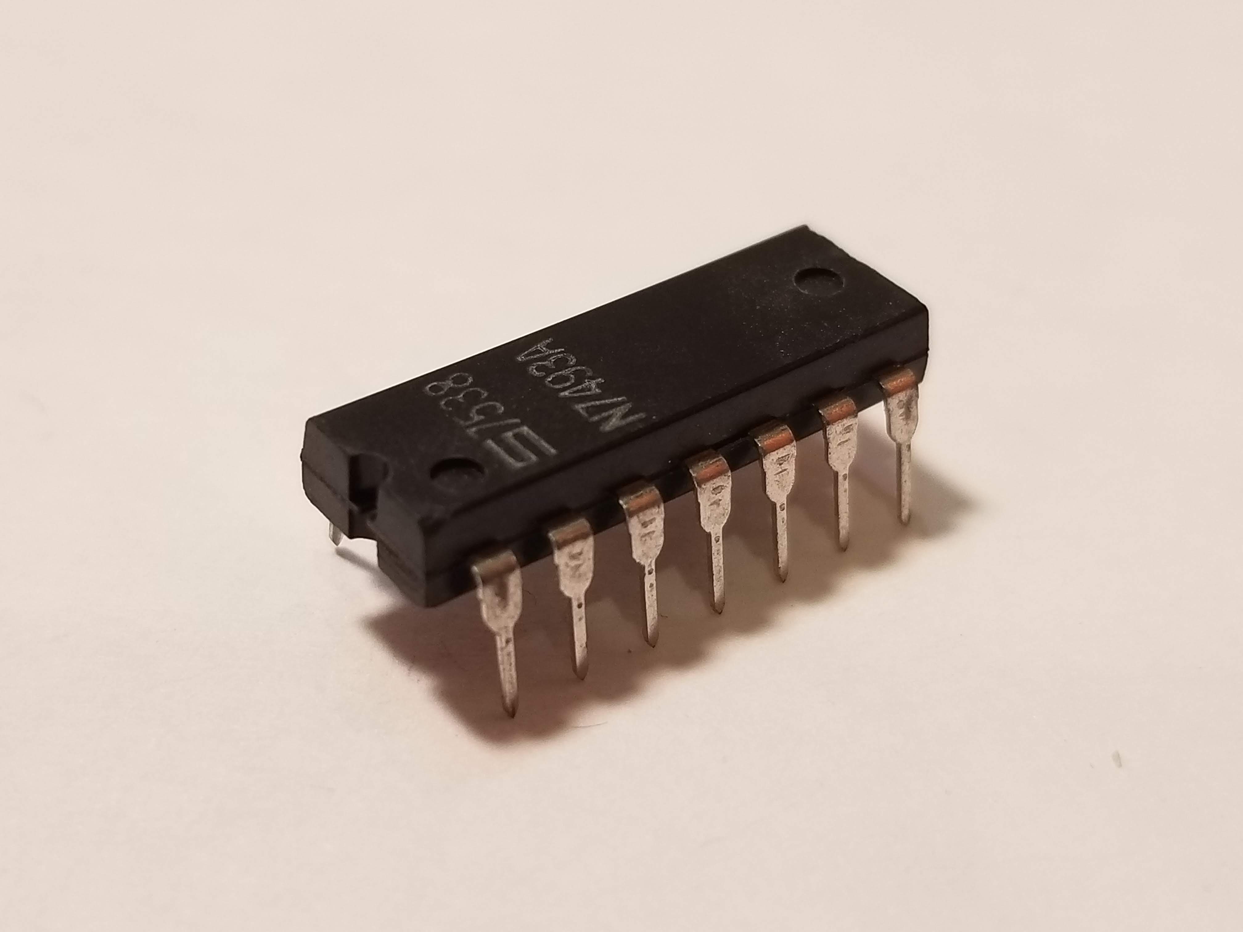 Picture of 7493 4-bit Binary Counter