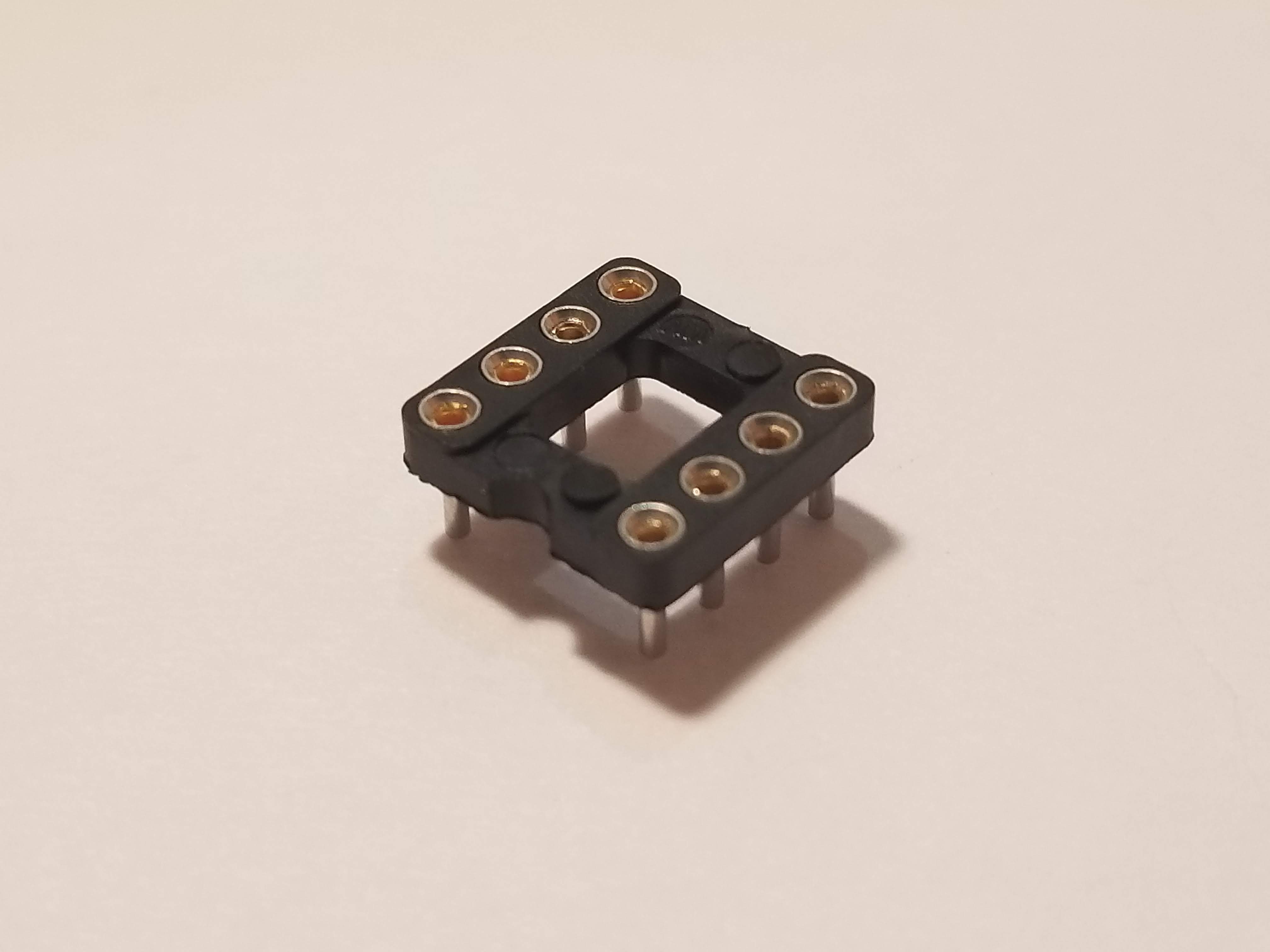 Picture of 8 Pin DIP Socket