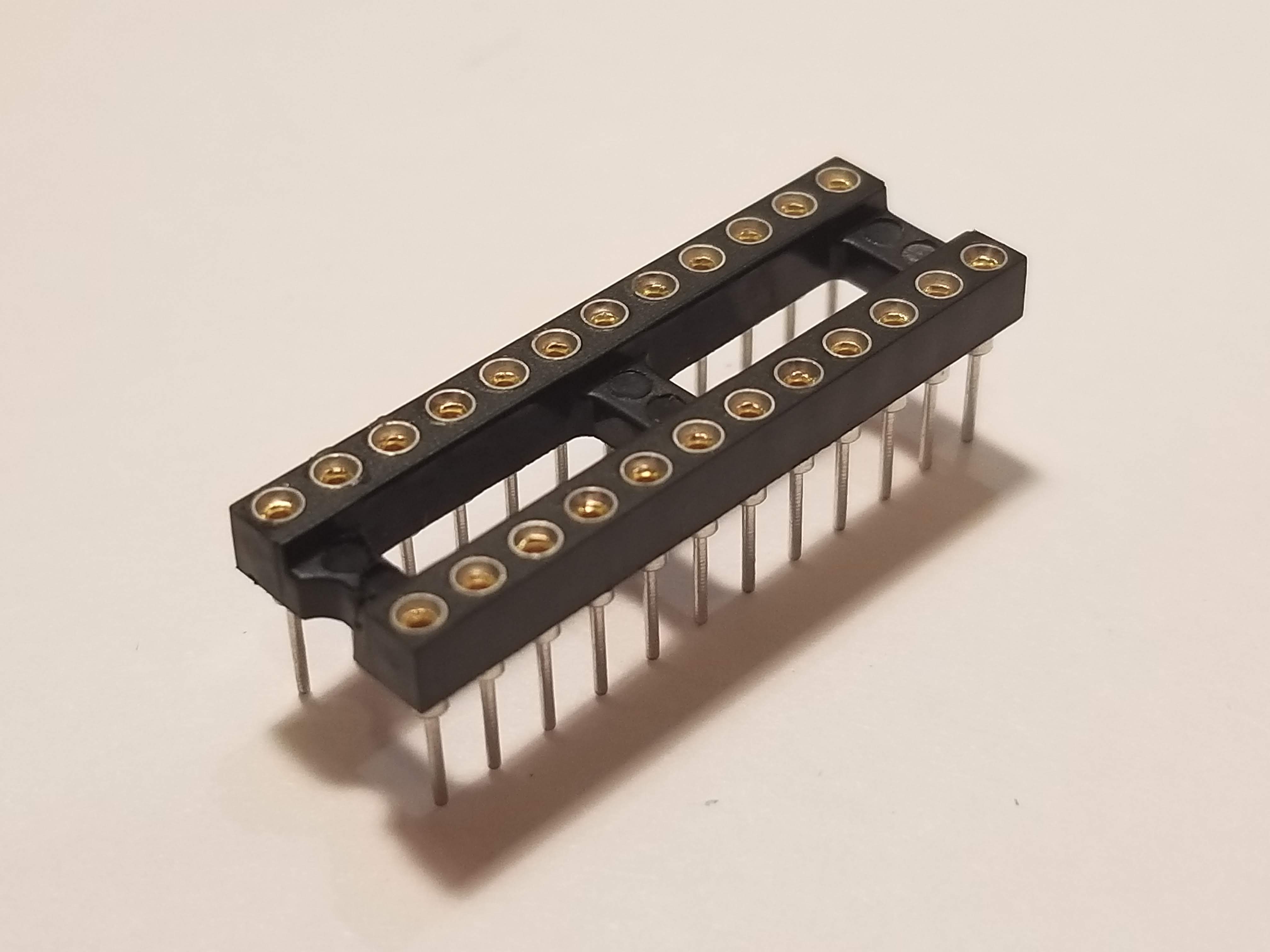 Picture of 24 Pin DIP Socket