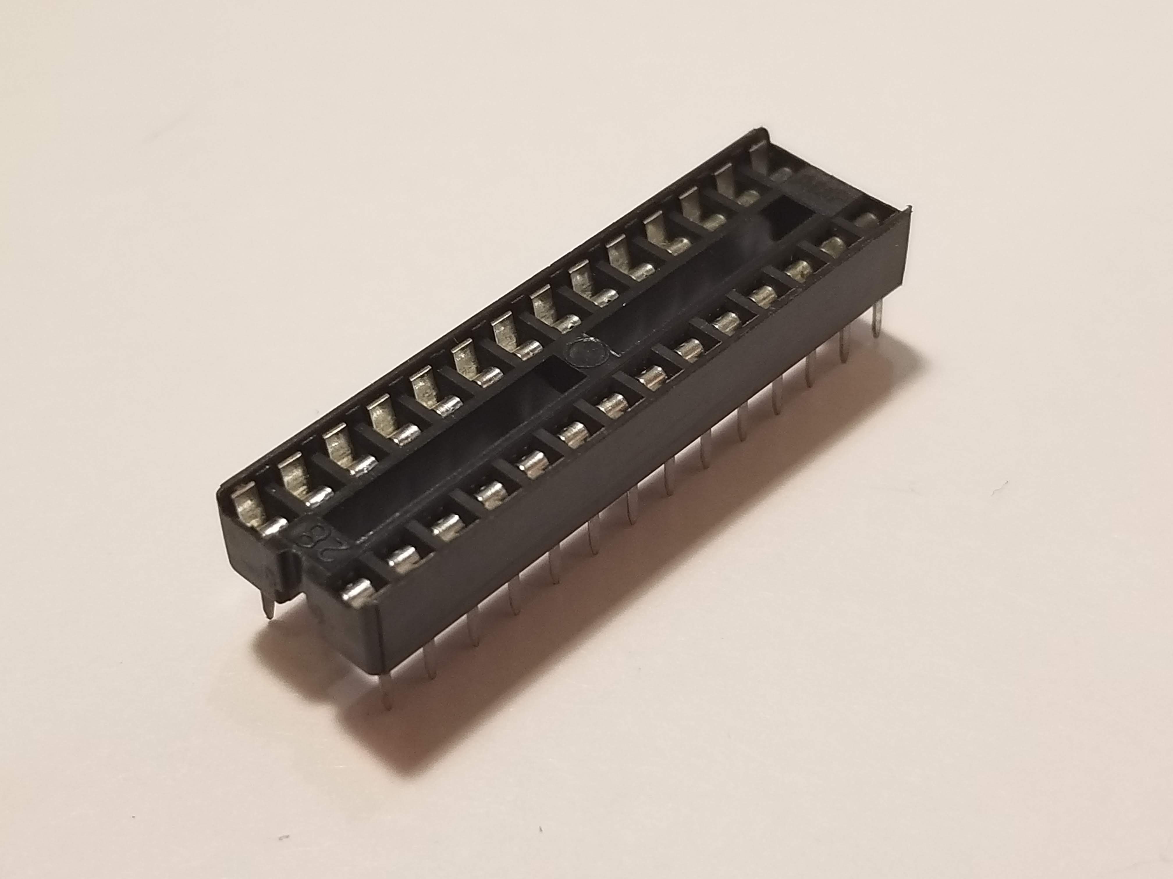Picture of 28 Pin DIP Socket