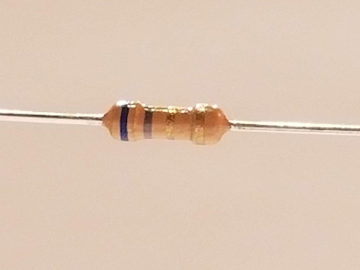 Picture of 6.8 Ohm Resistor