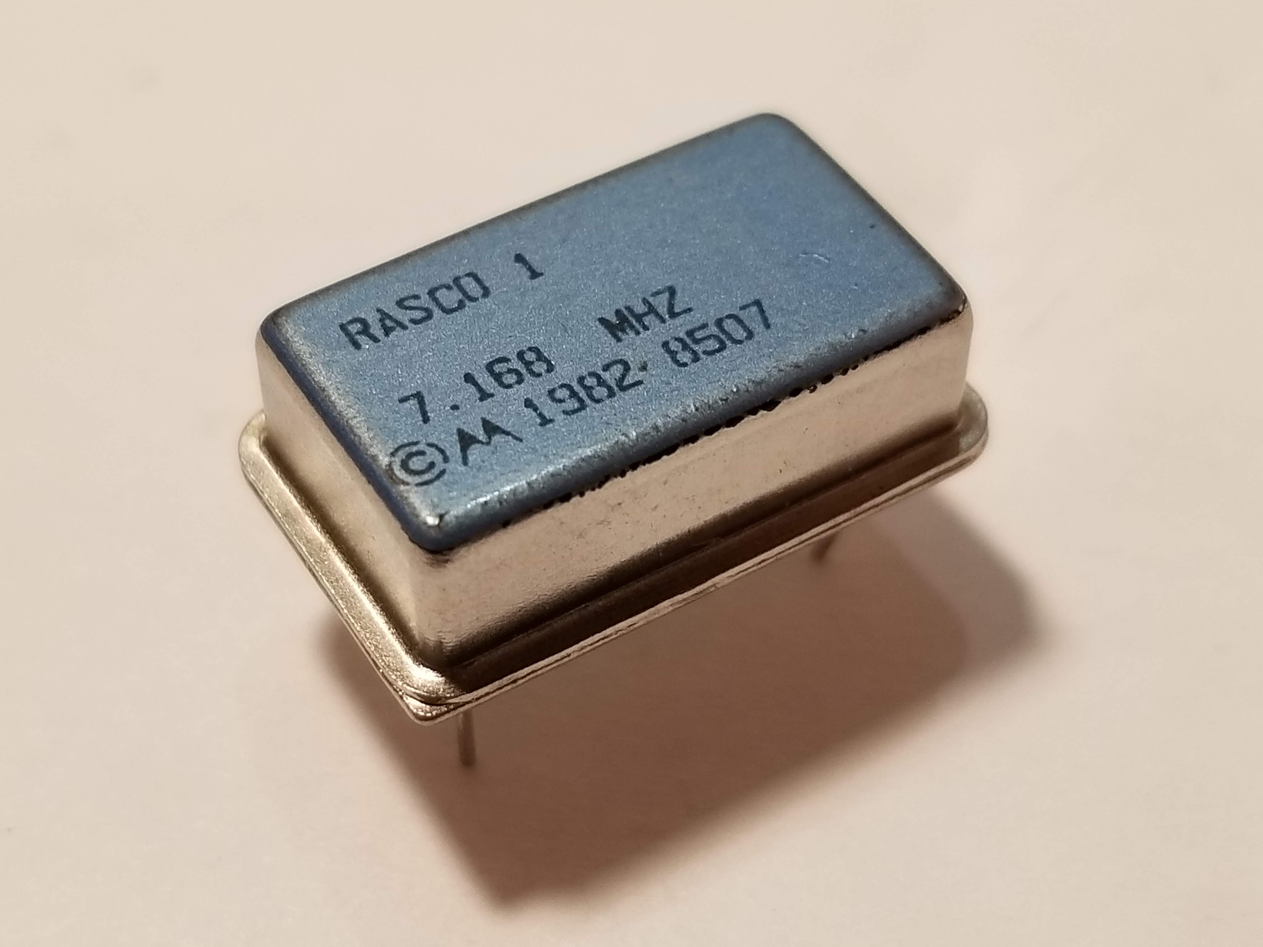 Picture of 7.168MHz Crystal Oscillator